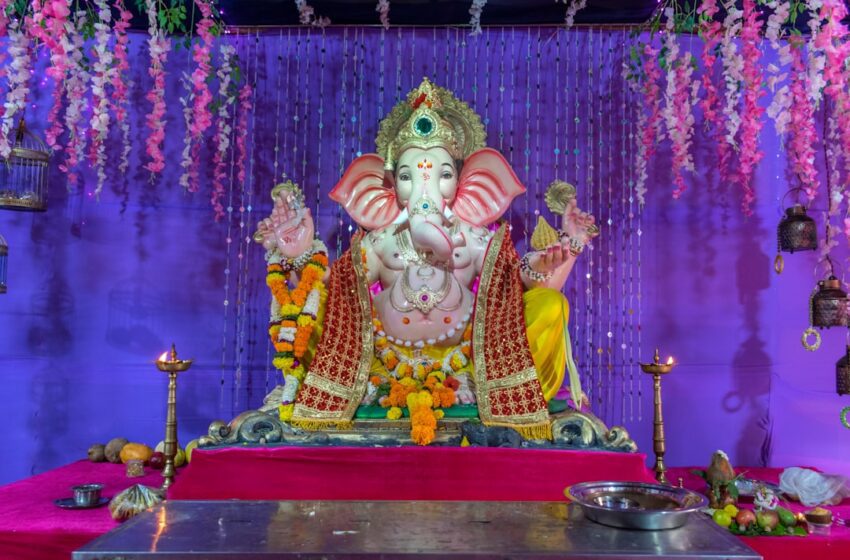  Signify puts EcoLink branding across Lalbaugcha Raja pandal